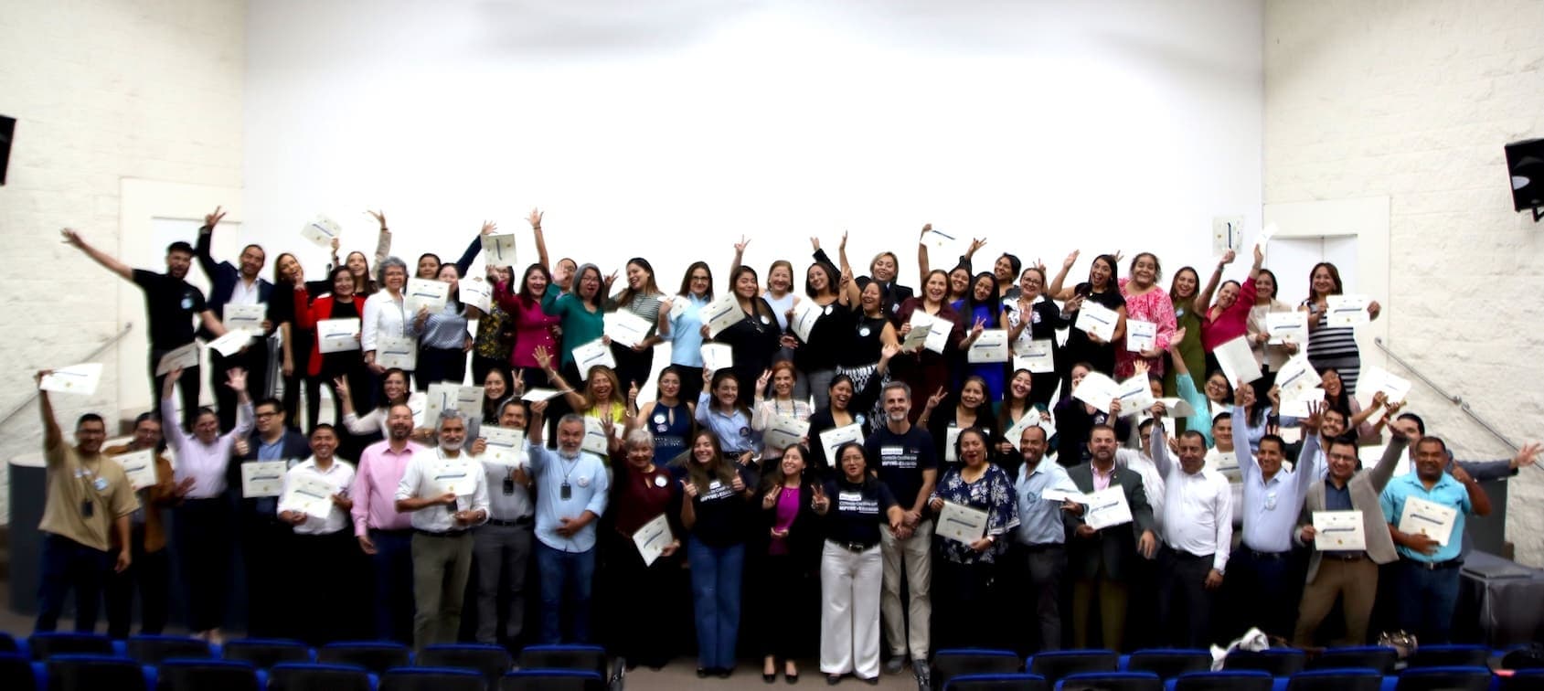 105 agentes de transformación digital en El Salvador